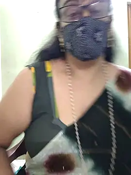 sweet-lotus online show from 12-15-25, 04:07