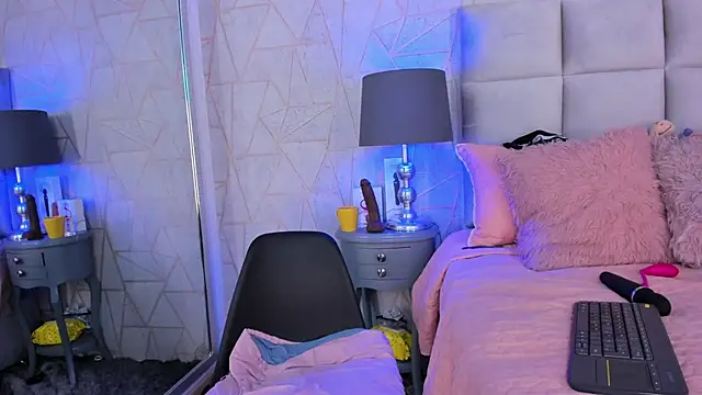 Yara Bliss  online show from 02-09-26, 02:37