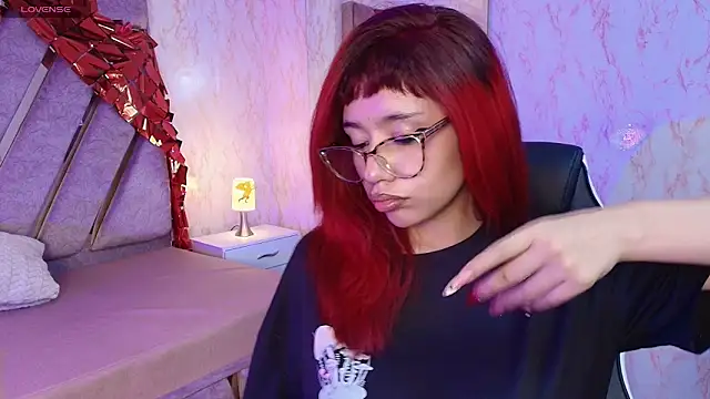 Snapshot of redd_pandaa chatting on 02-25-26, 01:28 redd pandaa online show from 02-25-26, 01:28