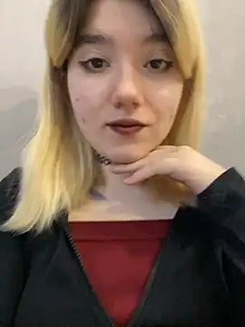 Snapshot of Cherry___Blossom chatting on 02-04-26, 11:05 Cherry Blossom online show from 02-04-26, 11:05