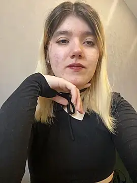 Snapshot of Cherry___Blossom chatting on 02-15-26, 11:20 Cherry Blossom online show from 02-15-26, 11:20