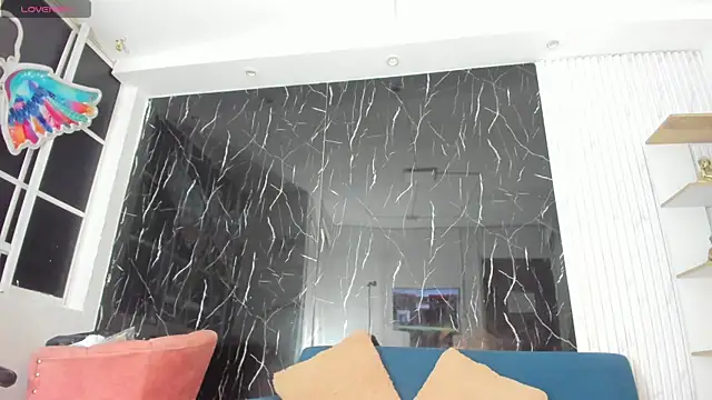 Nini Beyker online show from 03-31-26, 12:18