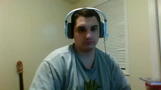 Snapshot of Breyyyyyyyy chatting on 01-18-26, 02:15 Breyyyyyyyy online show from 01-18-26, 02:15