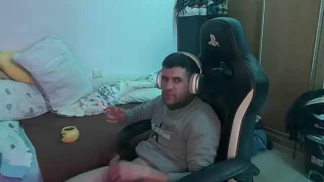 XxpartacXX19cm online show from 03-10-26, 02:15