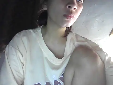 Snapshot of ivyloving4you chatting on 10-13-25, 09:38 ivyloving4you online show from 10-13-25, 09:38