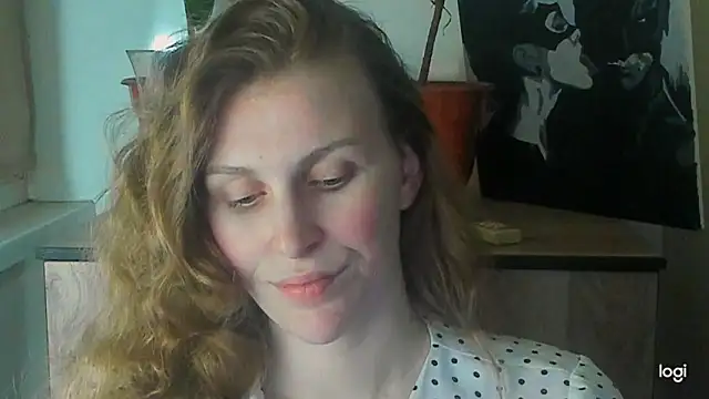JuliaMuuun online show from 05-19-26, 08:49