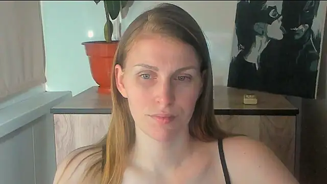 JuliaMuuun online show from 04-16-26, 09:15