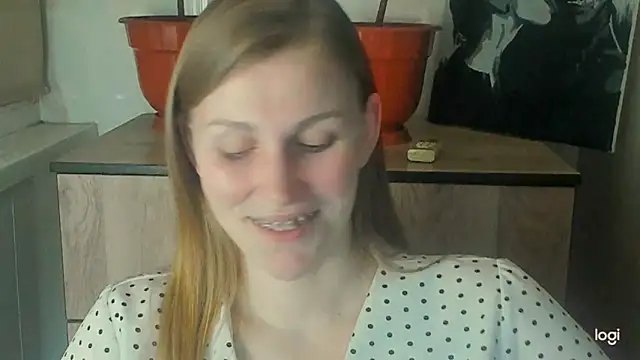 JuliaMuuun online show from 05-14-26, 09:23