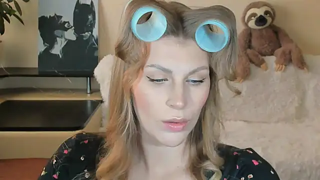 Snapshot of JuliaMuuun chatting on 09-09-25, 08:24 JuliaMuuun online show from 09-09-25, 08:24