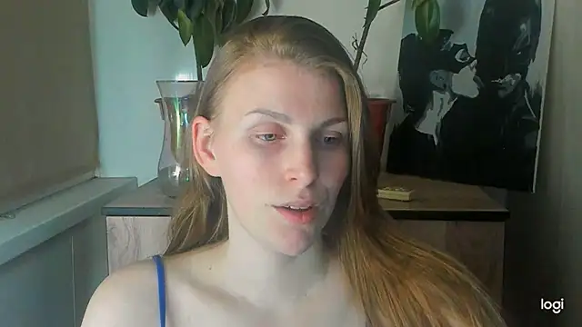 JuliaMuuun online show from 05-20-26, 09:01