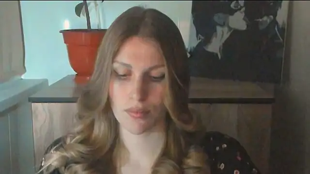 Snapshot of JuliaMuuun chatting on 03-18-26, 09:26 JuliaMuuun online show from 03-18-26, 09:26