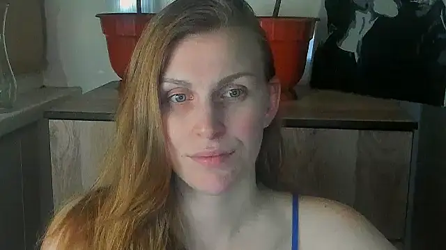 JuliaMuuun online show from 05-26-26, 07:23