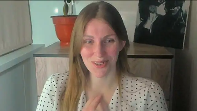 JuliaMuuun online show from 04-15-26, 10:32