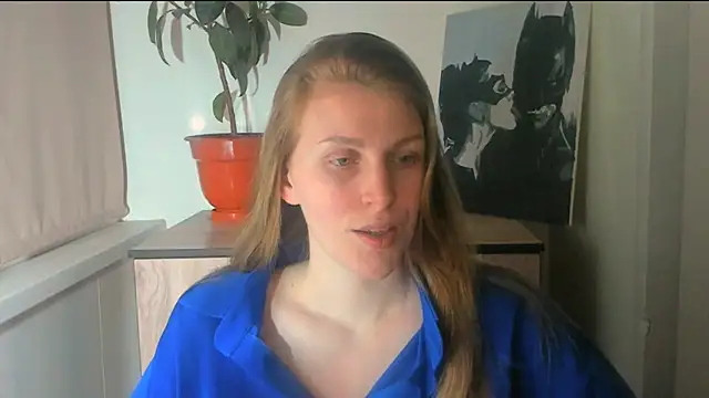 JuliaMuuun online show from 04-05-26, 10:38