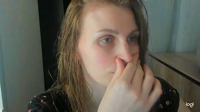 JuliaMuuun online show from 06-15-26, 09:58