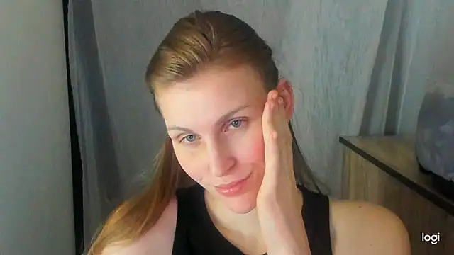 JuliaMuuun online show from 06-25-26, 09:20