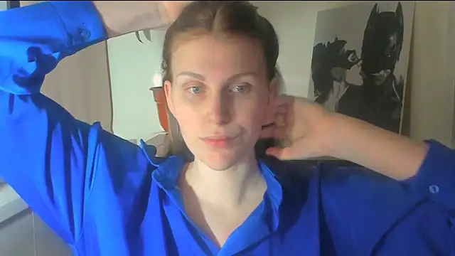 JuliaMuuun online show from 04-07-26, 07:48