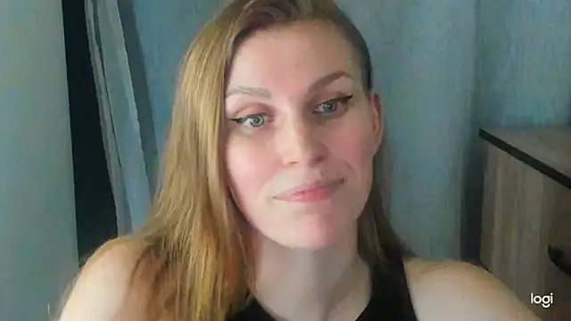 JuliaMuuun online show from 06-11-26, 09:01