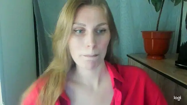 JuliaMuuun online show from 06-02-26, 07:47