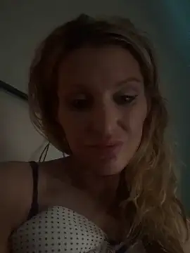 Snapshot of BaddieBossXX2 chatting on 06-06-26, 12:54 BaddieBossXX2 online show from 06-06-26, 12:54