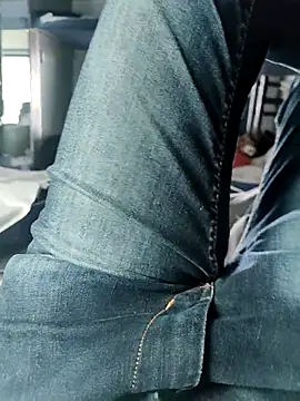 Fit Guy143 online show from 09-17-25, 04:47