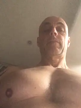 Snapshot of Andremann69 chatting on 02-18-26, 11:06 Andremann69 online show from 02-18-26, 11:06