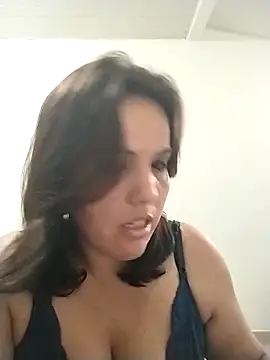 Bellapotencia1985 online show from 11-01-25, 09:47