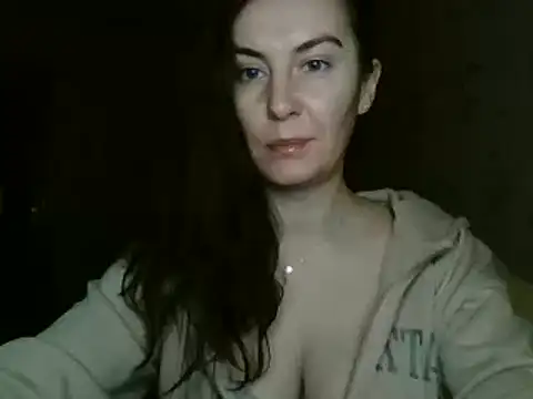 KatalinaQE online show from 10-20-25, 04:03