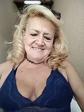 Snapshot of Belladama61 chatting on 09-16-25, 11:22 Belladama61 online show from 09-16-25, 11:22