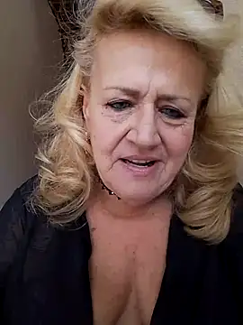 Snapshot of Belladama61 chatting on 09-23-25, 11:28 Belladama61 online show from 09-23-25, 11:28