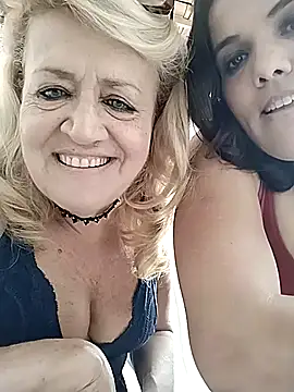 Snapshot of Belladama61 chatting on 10-15-25, 12:24 Belladama61 online show from 10-15-25, 12:24