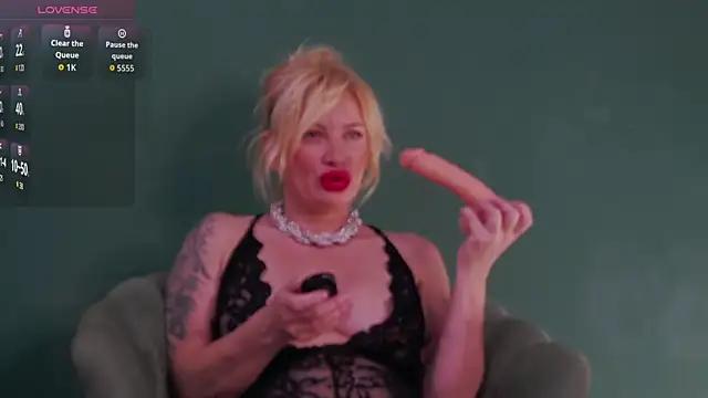 NatashaIvacenko online show from 11-15-25, 04:05