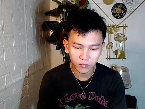 Snapshot of RalfAsian25 chatting on 05-13-26, 05:58 RalfAsian25 online show from 05-13-26, 05:58