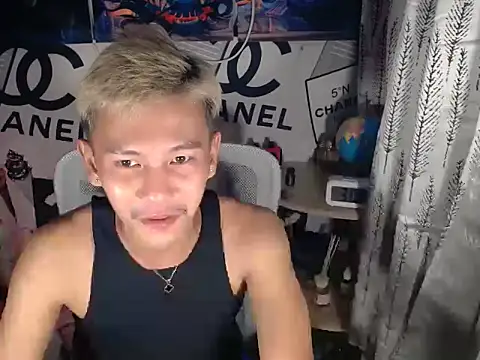 RalfAsian25 online show from 04-21-26, 07:09