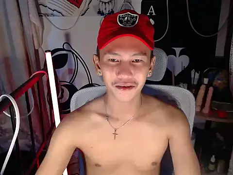 RalfAsian25 online show from 02-11-26, 05:24