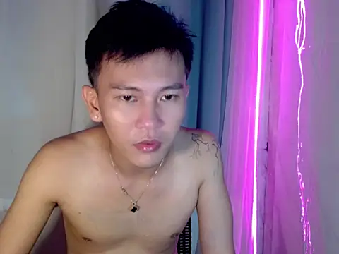 Snapshot of RalfAsian25 chatting on 05-15-26, 08:34 RalfAsian25 online show from 05-15-26, 08:34