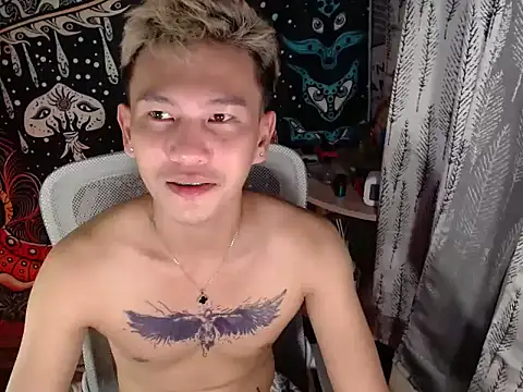 Snapshot of RalfAsian25 chatting on 05-05-26, 12:13 RalfAsian25 online show from 05-05-26, 12:13