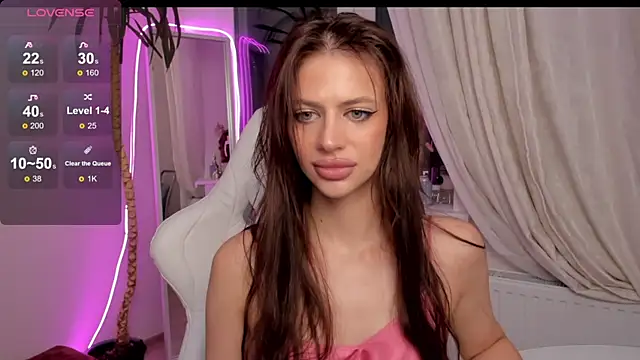 Snapshot of Daria_Promise chatting on 10-14-25, 09:47 Daria Promise online show from 10-14-25, 09:47