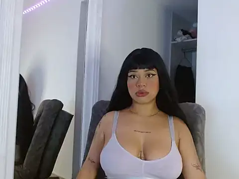 reina reina online show from 10-28-25, 12:55