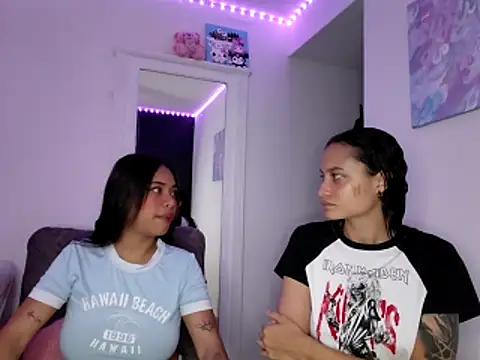reina reina online show from 03-27-26, 04:43