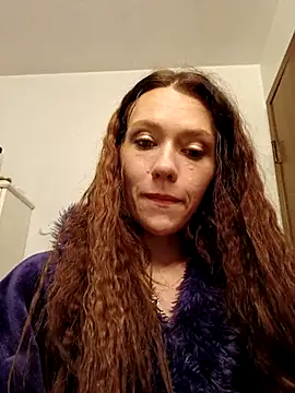 Wonderland97 online show from 12-18-25, 04:39