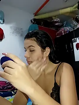 Little-Pussy-Sweet online show from 10-16-25, 03:37