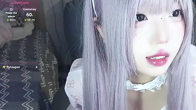 Snapshot of a5l2e0x chatting on 11-16-25, 02:11 a5l2e0x online show from 11-16-25, 02:11