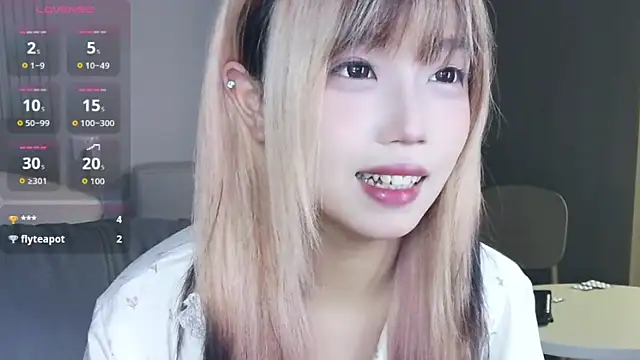 Snapshot of a5l2e0x chatting on 10-04-25, 03:13 a5l2e0x online show from 10-04-25, 03:13