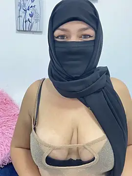 Amyraa  online show from 12-14-25, 11:43