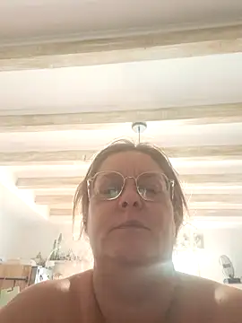 Misspapillon1840 online show from 09-18-25, 09:12