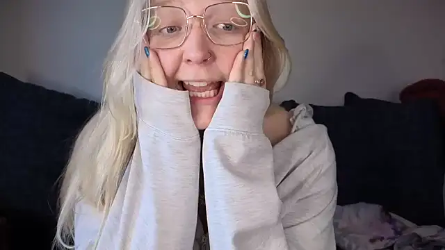 Daisyxoxo  online show from 11-02-25, 10:09