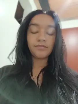 Snapshot of Williams_Hera chatting on 03-25-26, 02:33 Williams Hera online show from 03-25-26, 02:33