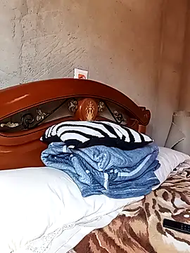 Snapshot of Williams_Hera chatting on 10-24-25, 04:28 Williams Hera online show from 10-24-25, 04:28