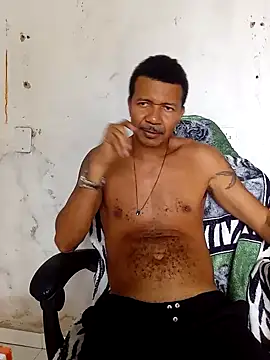 moreno25centimetro online show from 04-19-26, 06:21